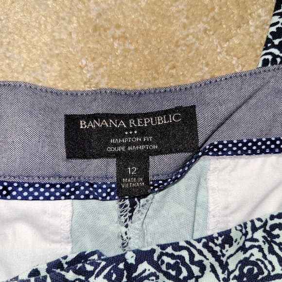 Banana Republic Capri Pants - Picture 4 of 5